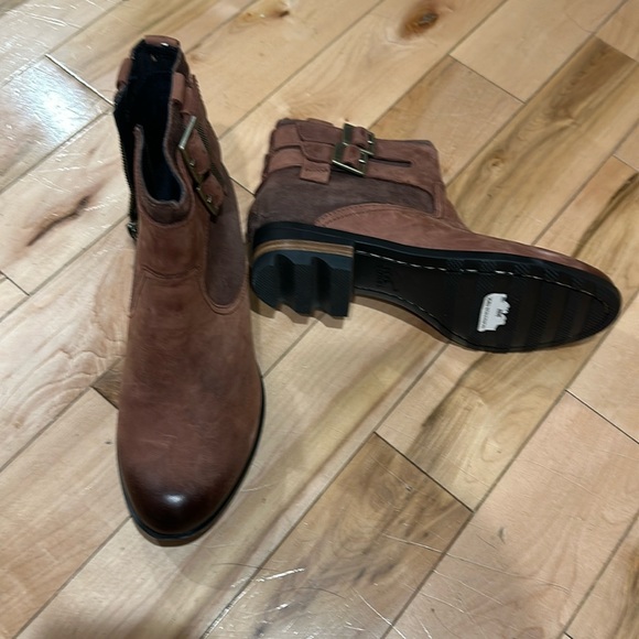NEW Sorel Boots Booties sz 8 Waterproof - Picture 1 of 6